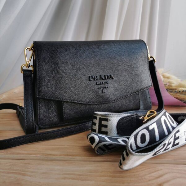 сумка Prada